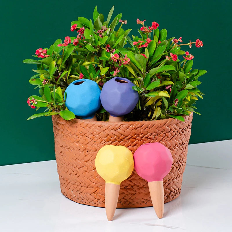 bowl and animals (SMILEDRIP)