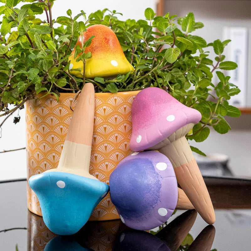 bowl and animals (SMILEDRIP)